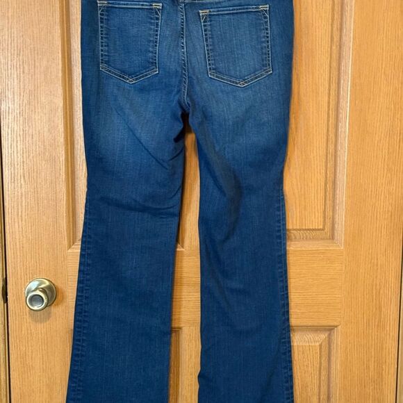 Eddie Bauer Women’s Denim Slightly Curvy Boot Cut Jean Size 12 Petite - Picture 6 of 9